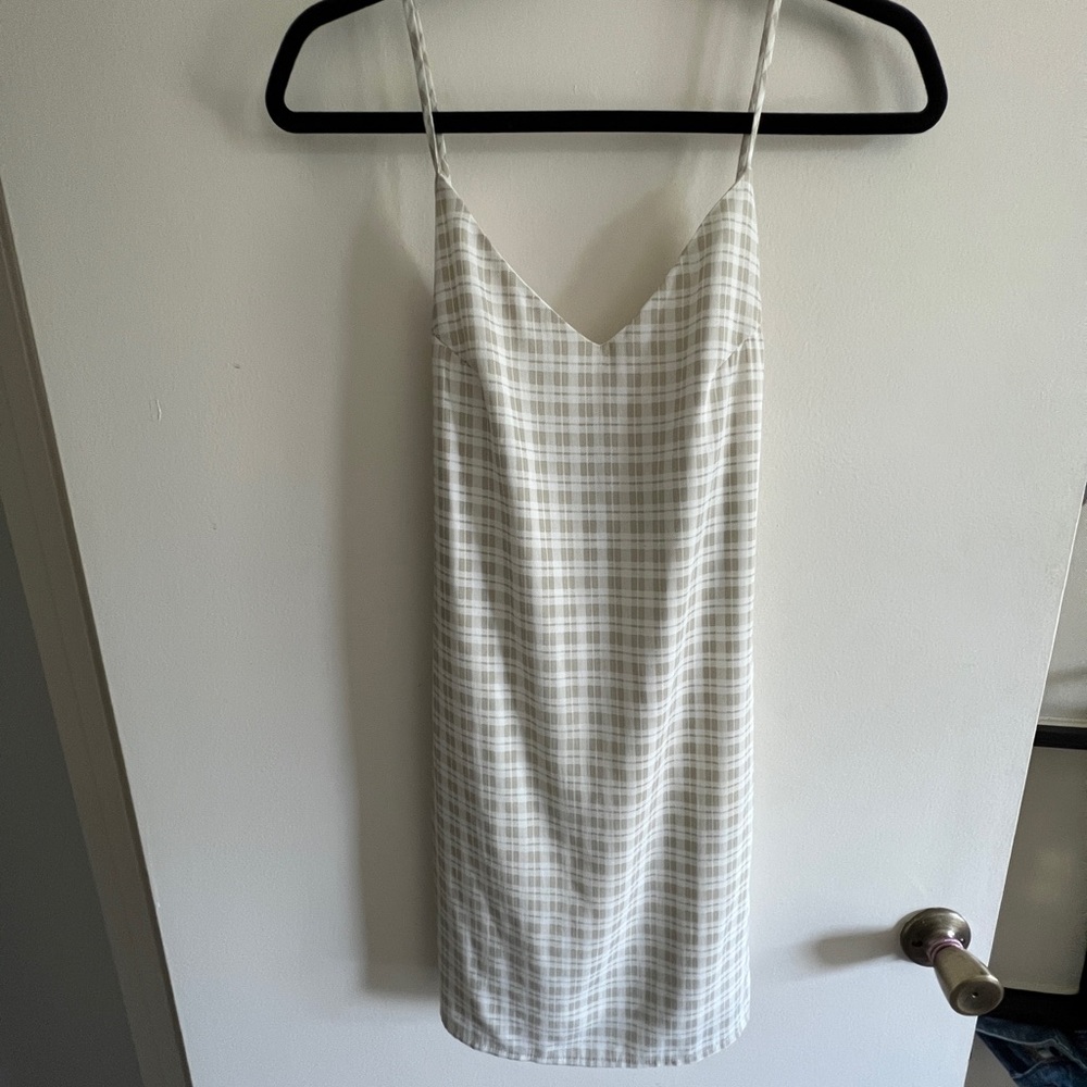 Green checkered short dress